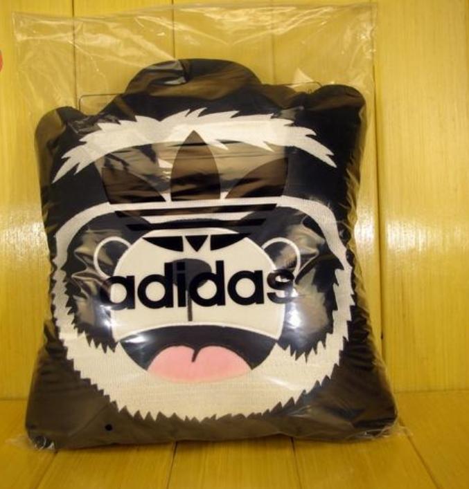 Promotion Hot Selling Adidas Pillow Original Adidas Panda Car Poillows